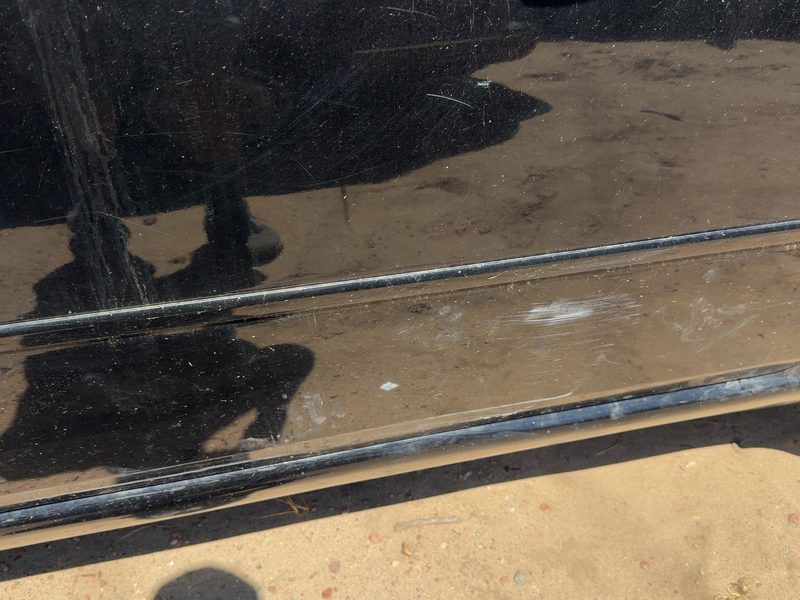 2006-2007 Infiniti M35 Front Door Moulding RH