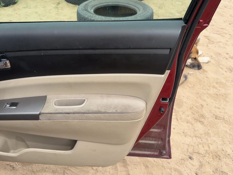 2004-2005 Toyota Prius Front Door Trim Panel RH