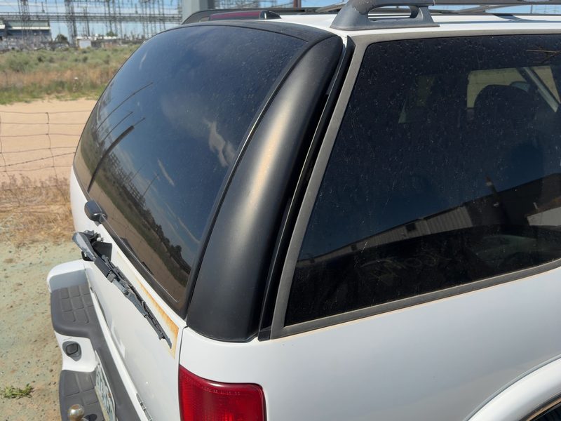 2001 Blazer S10/jimmy S15 Quarter Panel Moulding RH