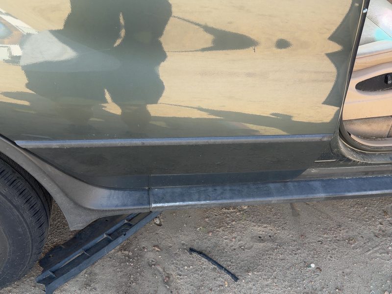 2000-2006 BMW X5 Rear Door Moulding RH