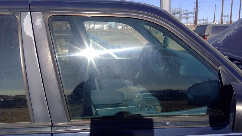 1995-2005 Explorer Front Door Glass/Window RH