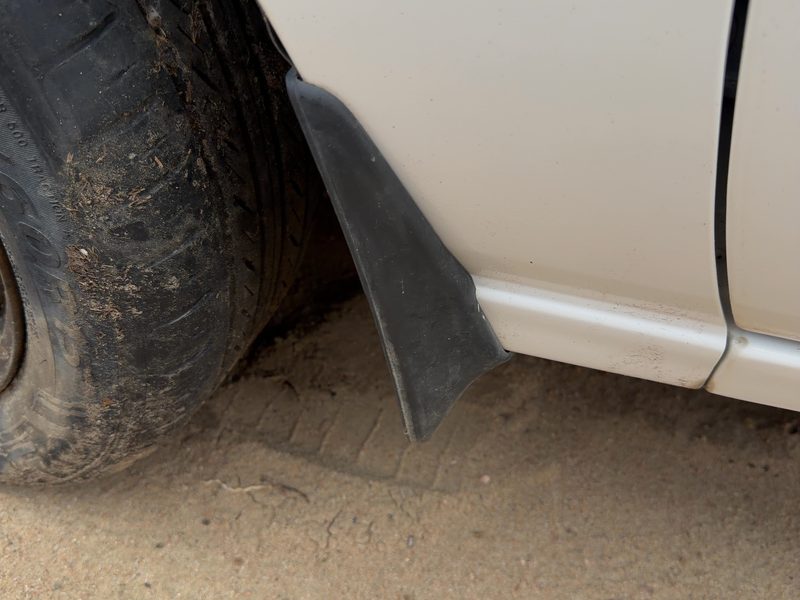 2000-2001 Toyota Camry Fender Moulding LH