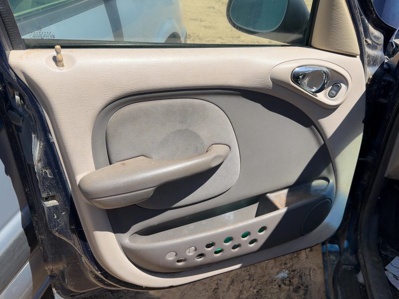 2001-2002 Pt Cruiser Front Door Trim Panel LH