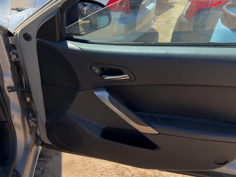 2005-2010 Pontiac G6 Front Door Trim Panel RH