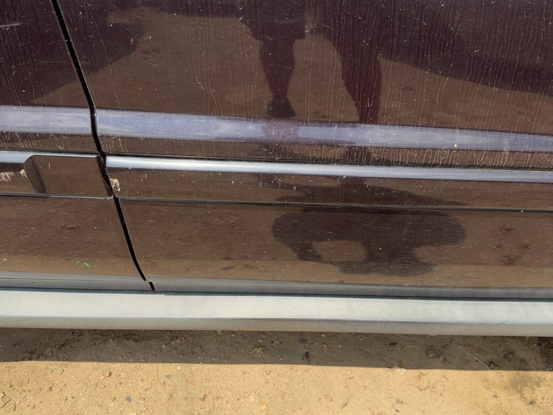 2005-2009 Chevrolet Equinox Front Door Moulding RH