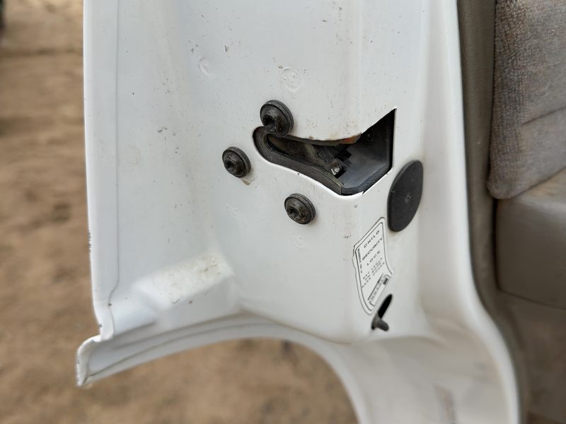 1995-2005 Blazer S10/jimmy S15 Rear Door Latch LH