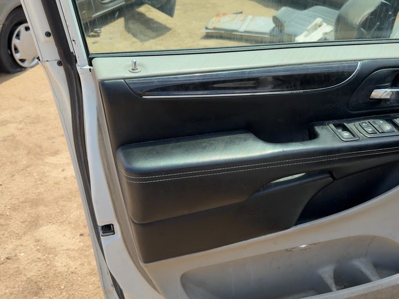 2012 Chrysler Town & Country Front Door Trim Panel LH