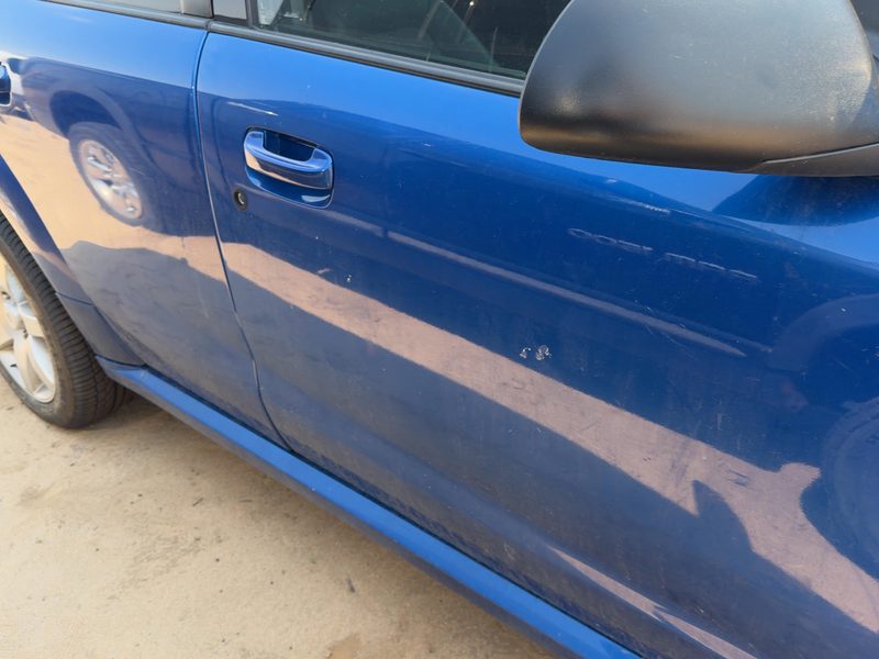 2002-2005 Saturn Vue Front Door RH