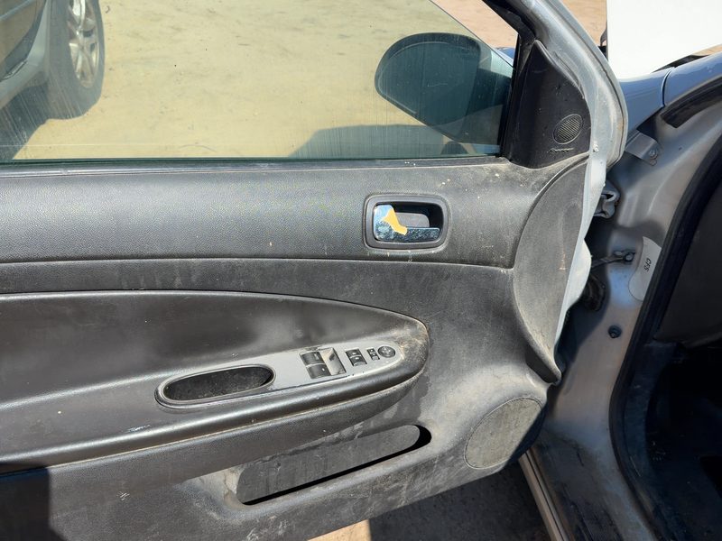 2005-2010 Chevrolet Cobalt Front Door Trim Panel LH