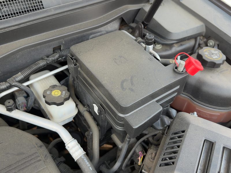 2013-2016 Chevrolet Equinox Engine Fuse Box