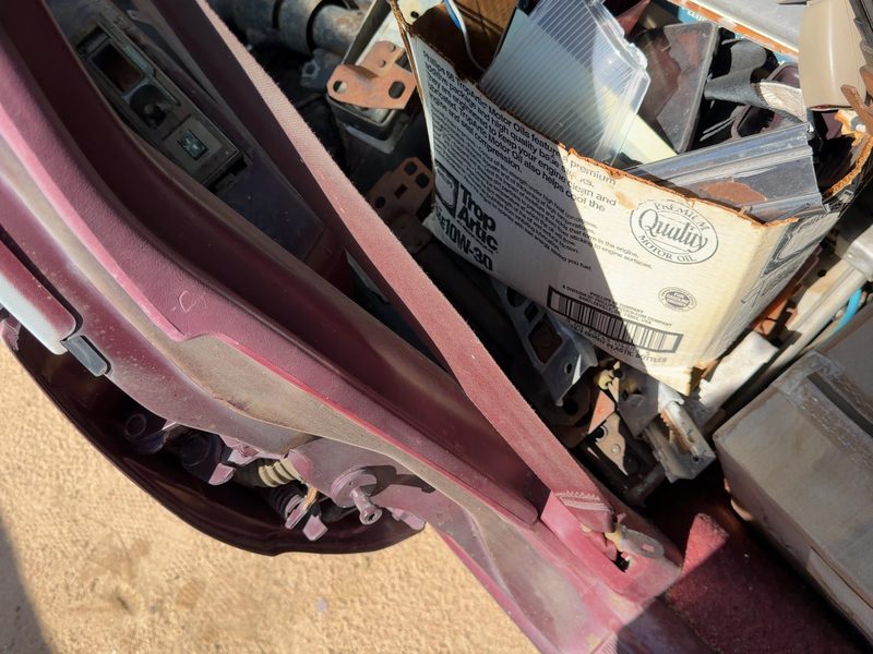 1987 Buick Park Avenue (80&up) Front Seat Belt RH