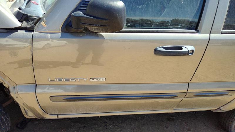 2002-2007 Jeep Liberty Front Door LH