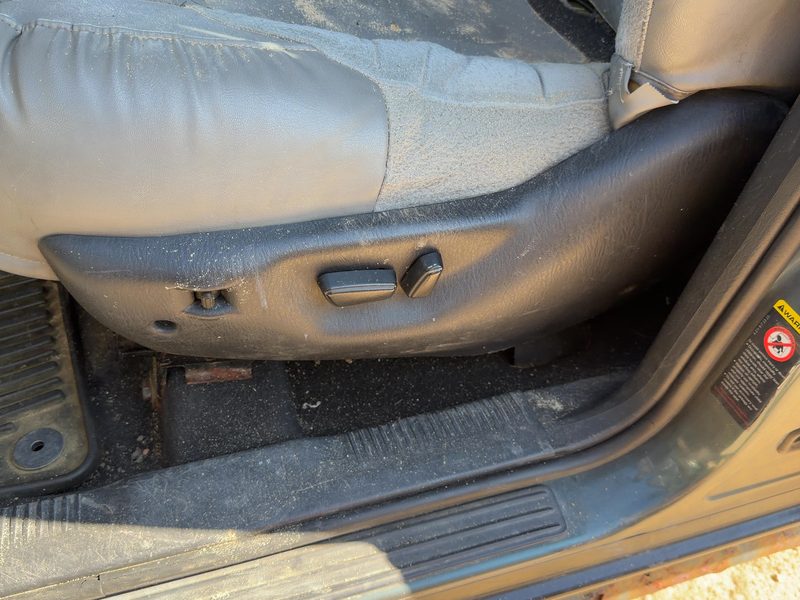 2002 Jeep Grand Cherokee Seat Track LH
