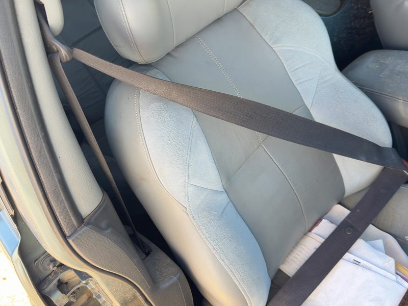 2000-2004 Jeep Grand Cherokee Front Seat Belt RH