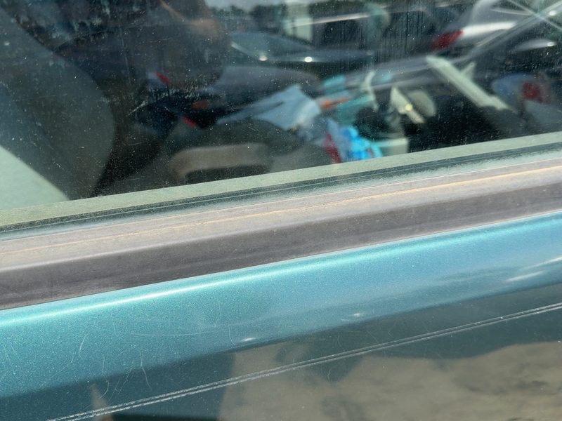 1995 Isuzu Rodeo Front Door Moulding RH