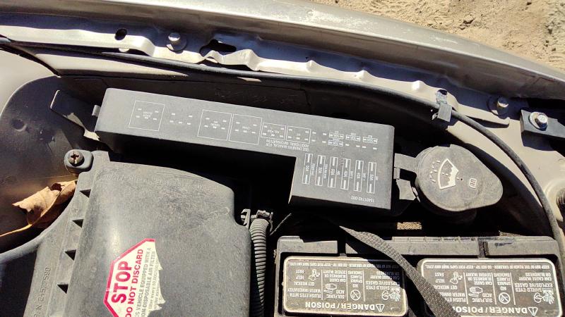 2000-2005 Cavalier Engine Fuse Box