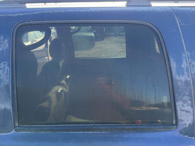 2000-2007 Chevy/gmc Suburban 1500 Series Rear Door Glass/Window LH