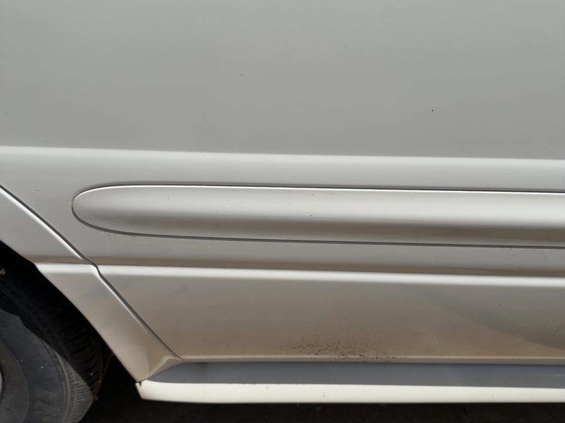 2000-2005 Buick Lesabre (80 & Up) Rear Door Moulding RH