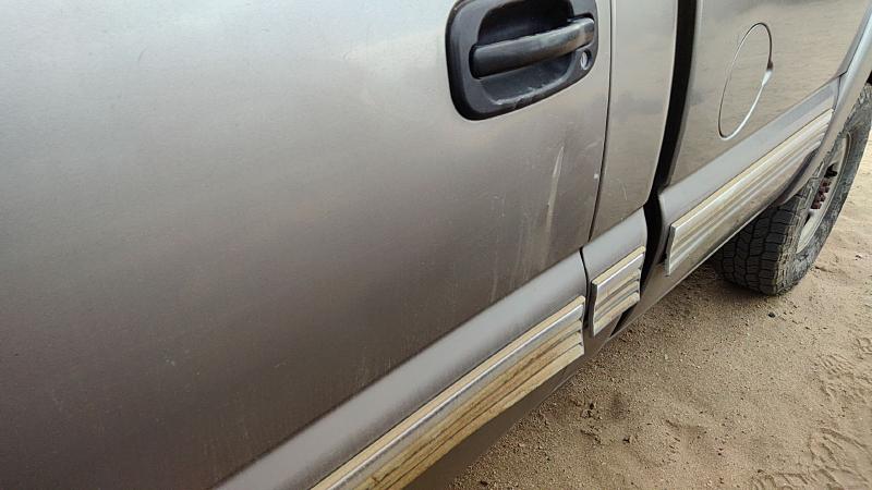 1999-2007 Chevrolet 2500 Silverado Pickup Front Door LH
