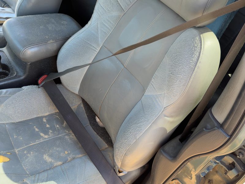 2000-2004 Jeep Grand Cherokee Front Seat Belt LH