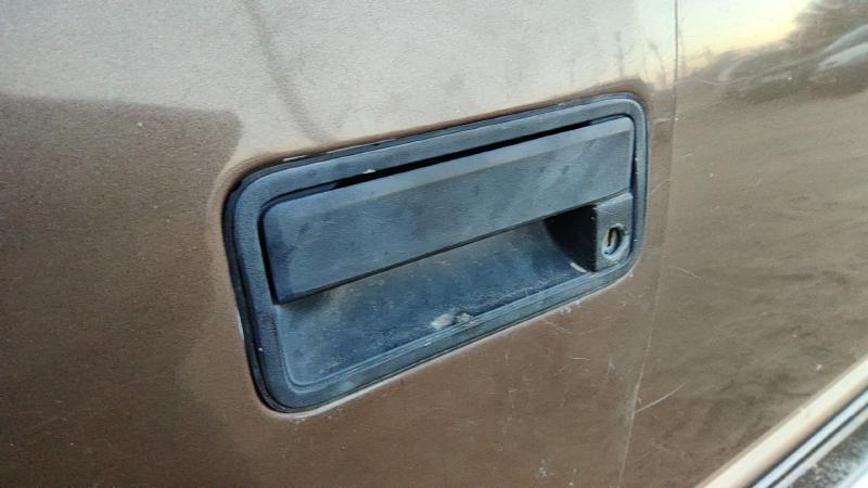 1994 Chevy/gmc Suburban 1500 Series Outside Door Handle LH