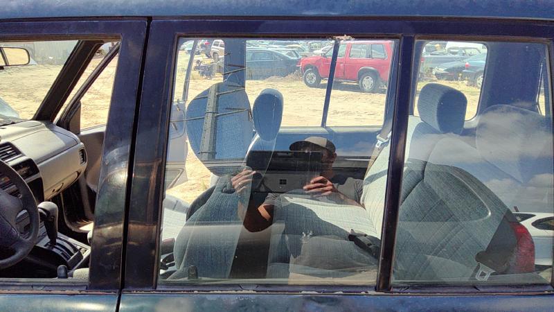 1991-1998 Suzuki Sidekick Rear Door Glass/Window LH