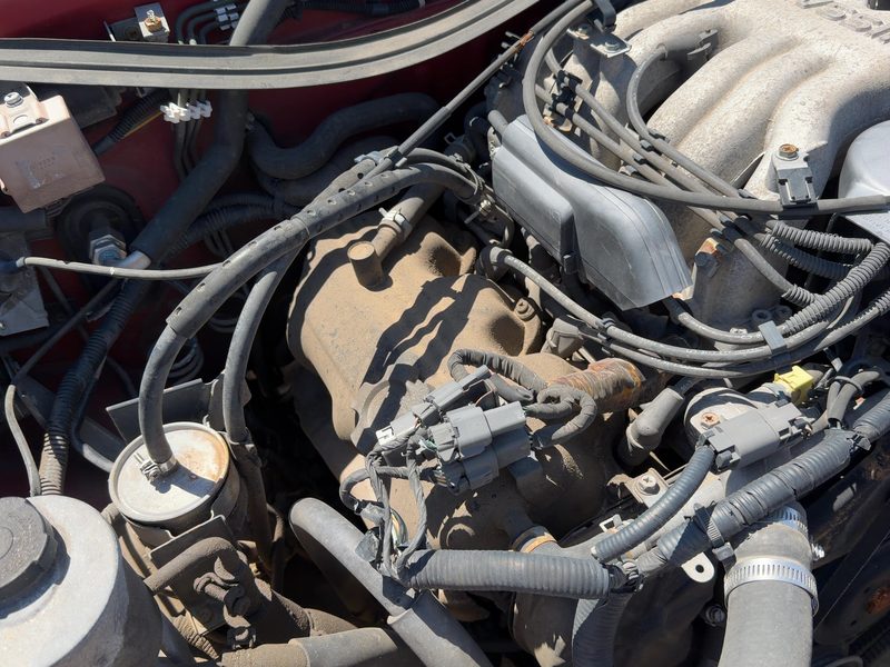 1989-1998 Nissan Pathfinder Cylinder Head RH