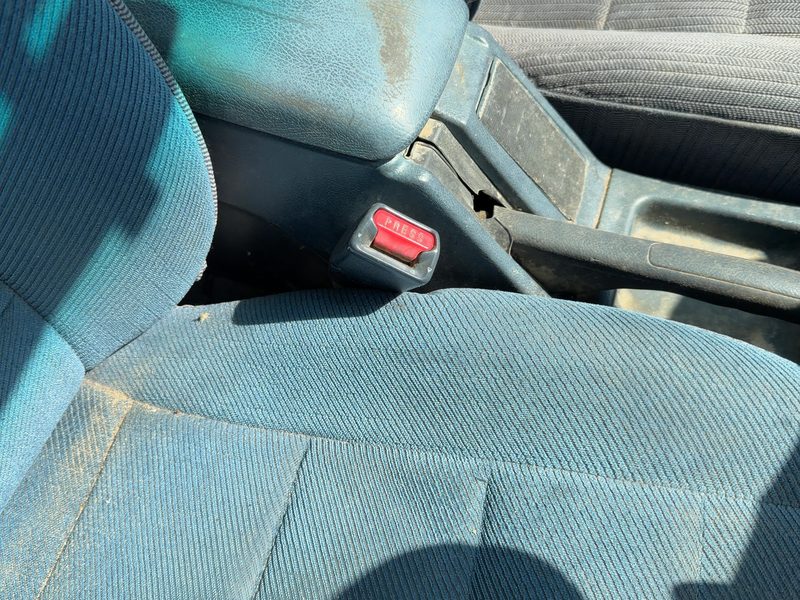 1994 Subaru Legacy/ Outback Front Seat Belt LH