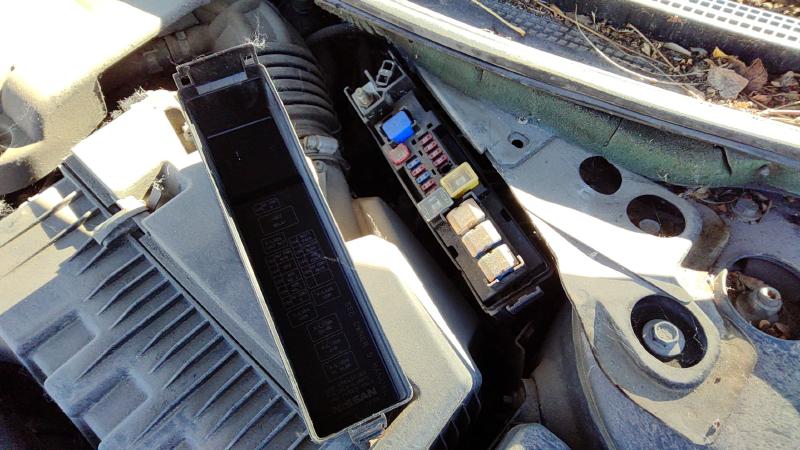 2007-2011 Nissan Altima Engine Fuse Box