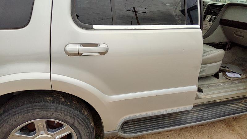 2003-2005 Lincoln Aviator Rear Door RH
