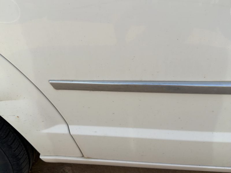 2010 Chrysler Town & Country Rear Door Moulding RH