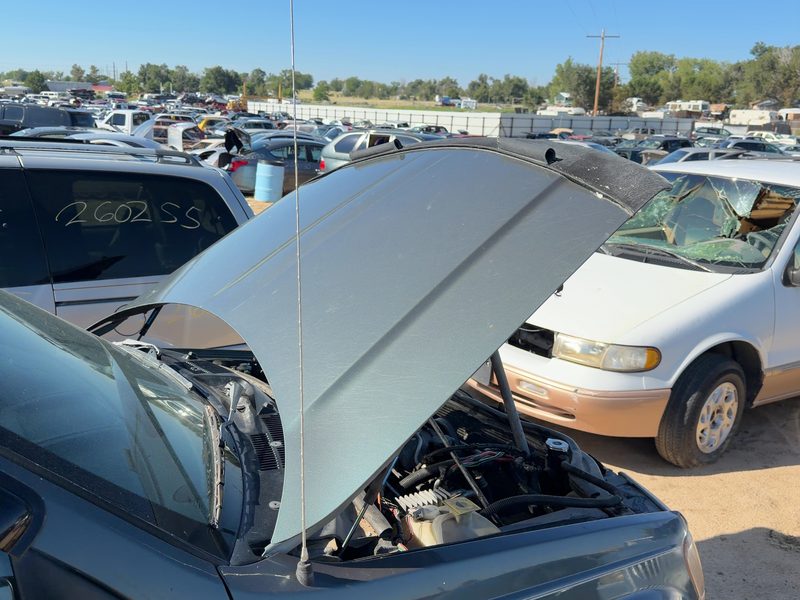 1999-2004 Jeep Grand Cherokee Hood