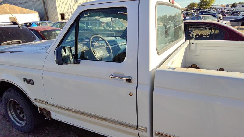 1995-1997 Ford Pickup F150 Series Front Door LH