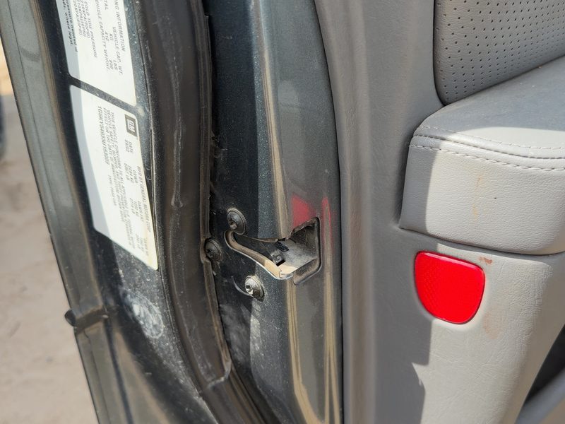1998-2004 Cadillac Seville Front Door Latch LH