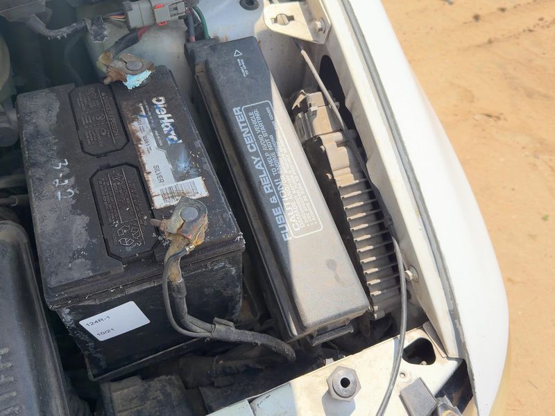 1999 Chrysler Town & Country Engine Fuse Box