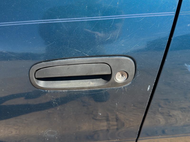 1998-2002 Toyota Corolla (also See FX 87-88) Outside Door Handle LH