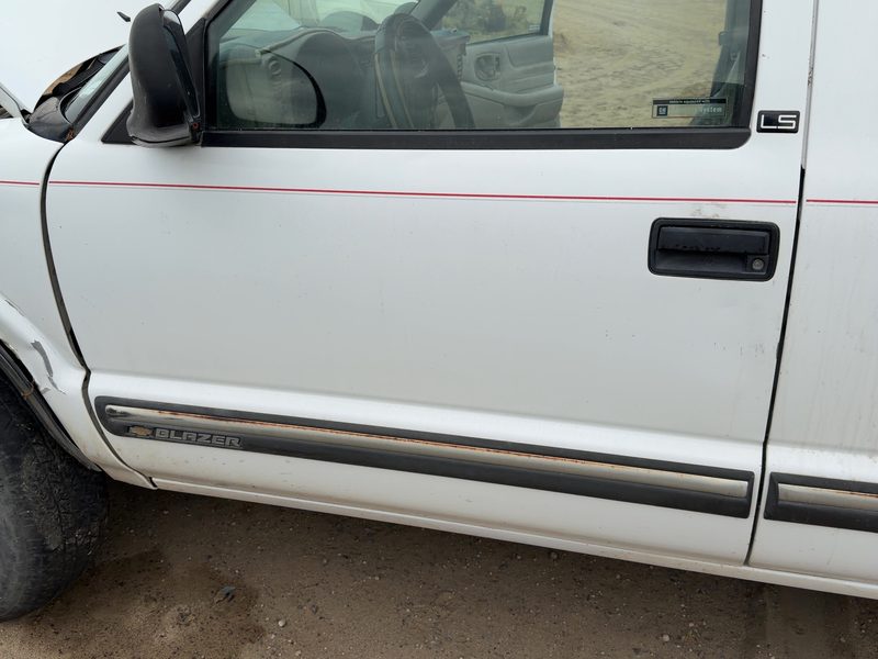 1998-2005 Blazer S10/jimmy S15 Front Door LH