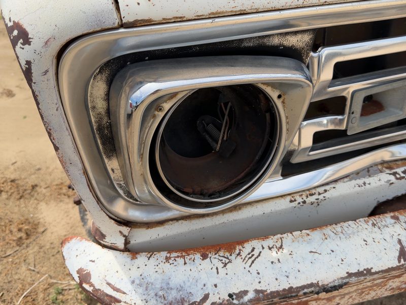 1970-2069 Ford Pickup F350 Series Headlight Door RH
