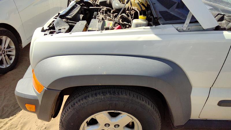 2005-2007 Jeep Liberty Fender LH