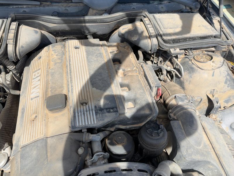 1998-2006 BMW 530i Engine Cover