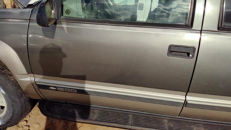 1988-2002 Chevy/gmc Suburban 1500 Series Front Door LH