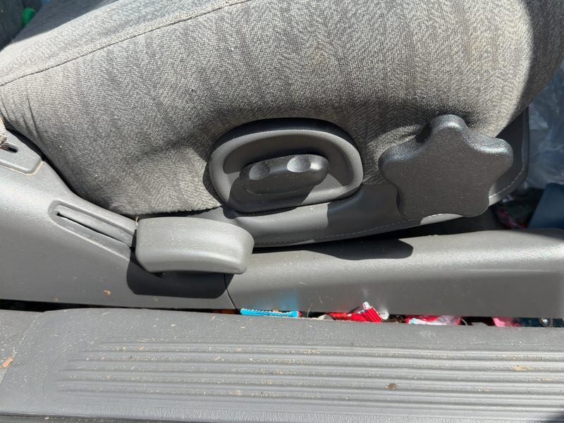 2005 Buick Lesabre (80 & Up) Seat Track RH