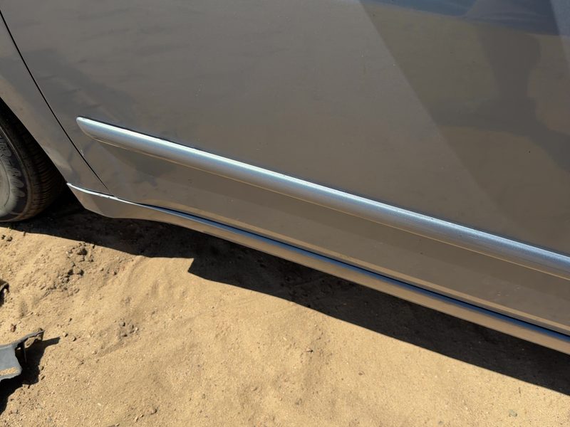 2007 Honda Accord Front Door Moulding LH