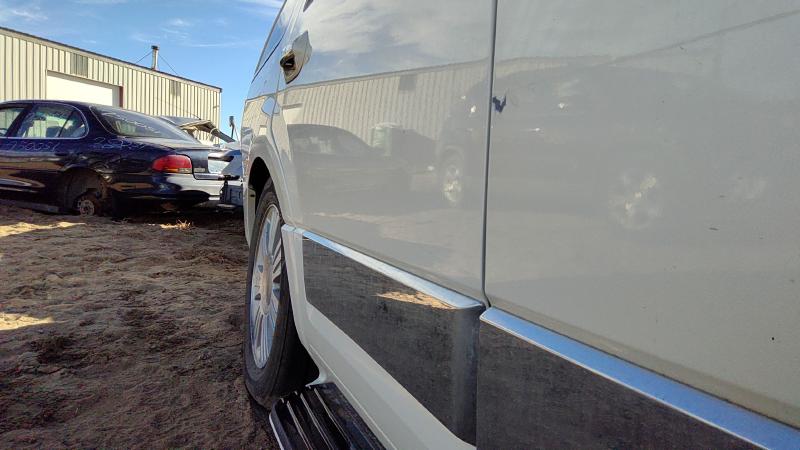 2007-2017 Lincoln Navigator Rear Door RH