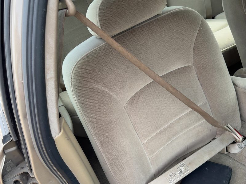 2002 Mercury Grand Marquis (79 & Up) Front Seat Belt RH
