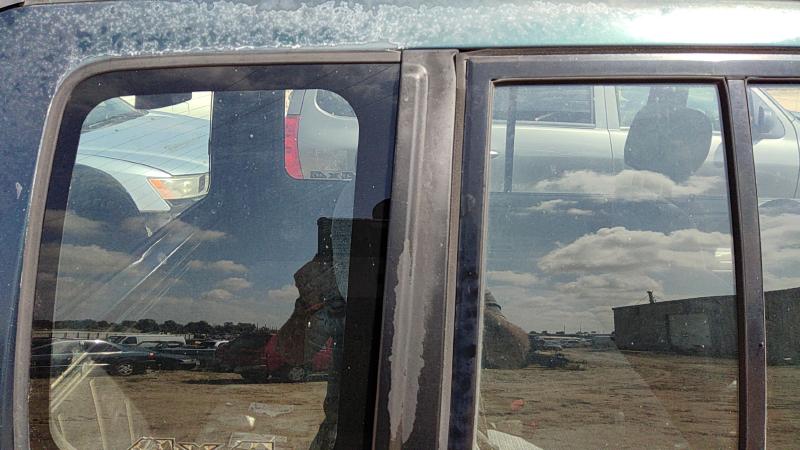 1997 Suzuki Sidekick Quarter Panel Moulding RH