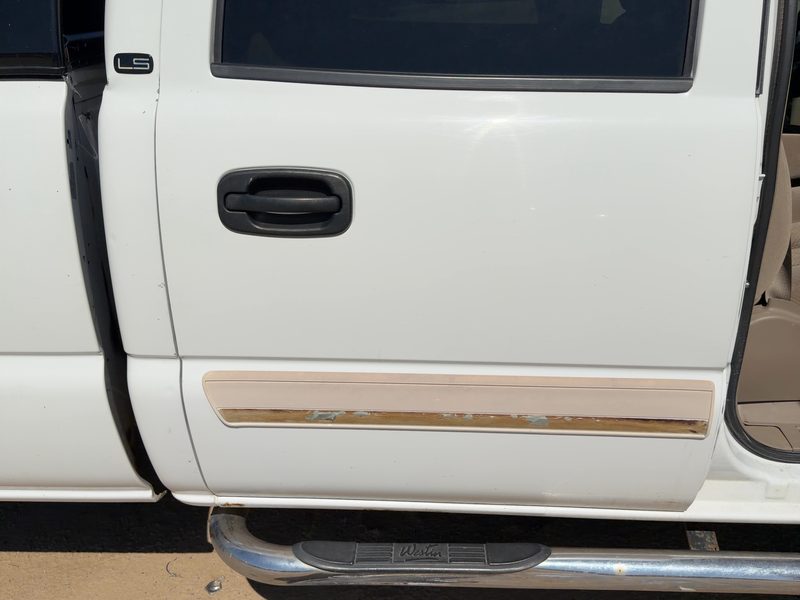 2000-2007 Chevrolet 2500 Silverado Pickup Rear Door RH