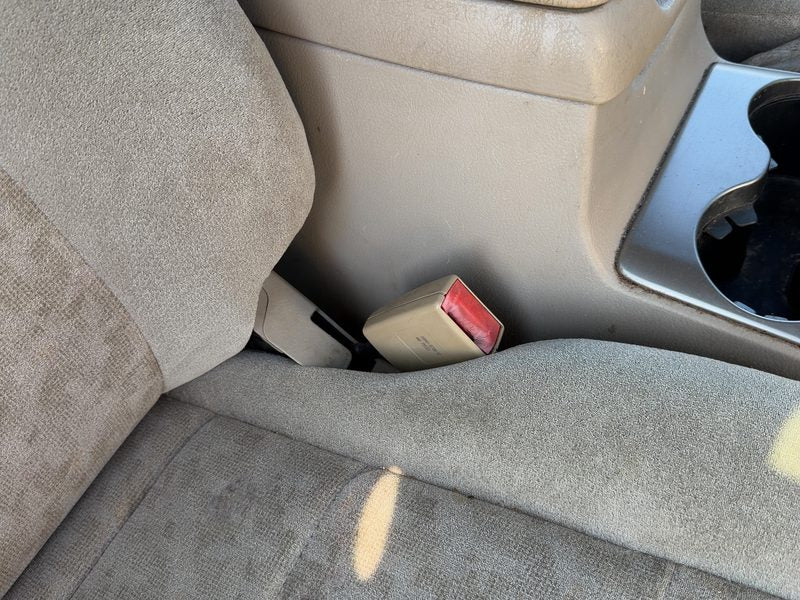 2003-2009 Kia Sorento Front Seat Belt RH