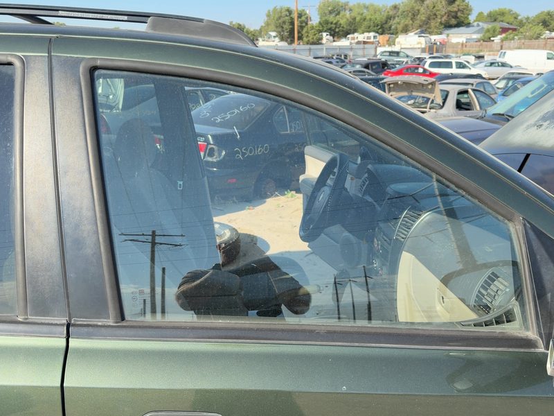2003-2009 Kia Sorento Front Door Glass/Window RH