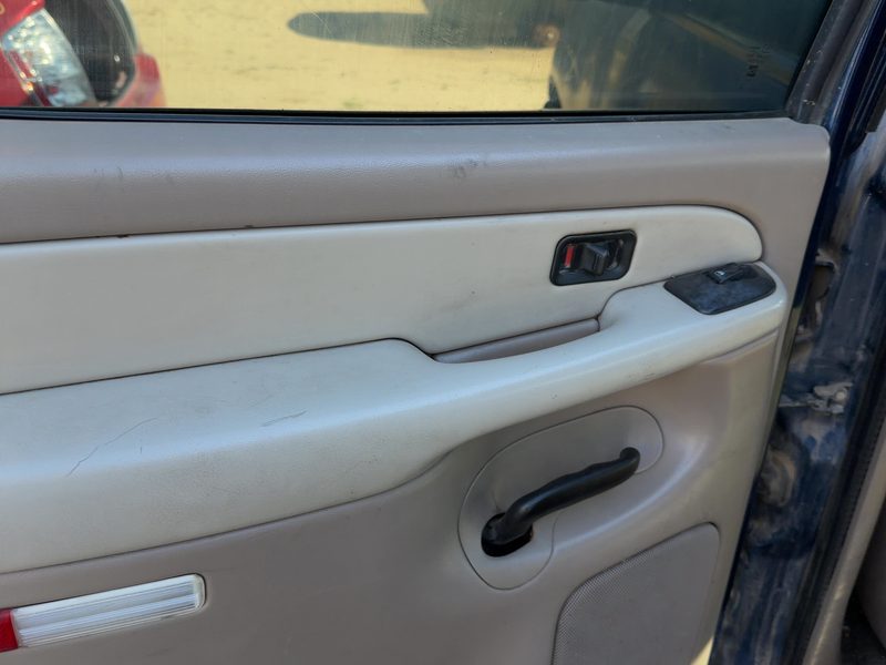 2003 Chevy/gmc Suburban 1500 Series Rear Door Trim Panel LH